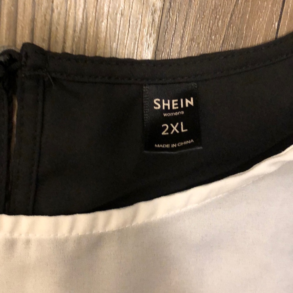SHEIN size 2X colorblock top - Picture 2 of 2